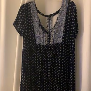 Blue patterned flowy dress